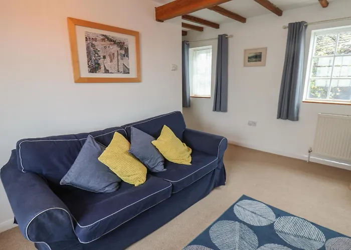 9 Salt Pan Well Steps * Whitby