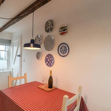 9 Salt Pan Well Steps Holiday home Whitby